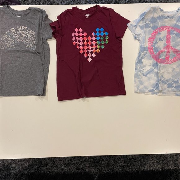 Bundle of 8 Girls Old Navy T-shirts - Picture 2 of 4